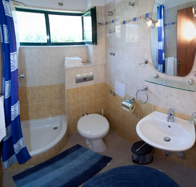 Yacht Beach Apartments Kaštela 客房 照片