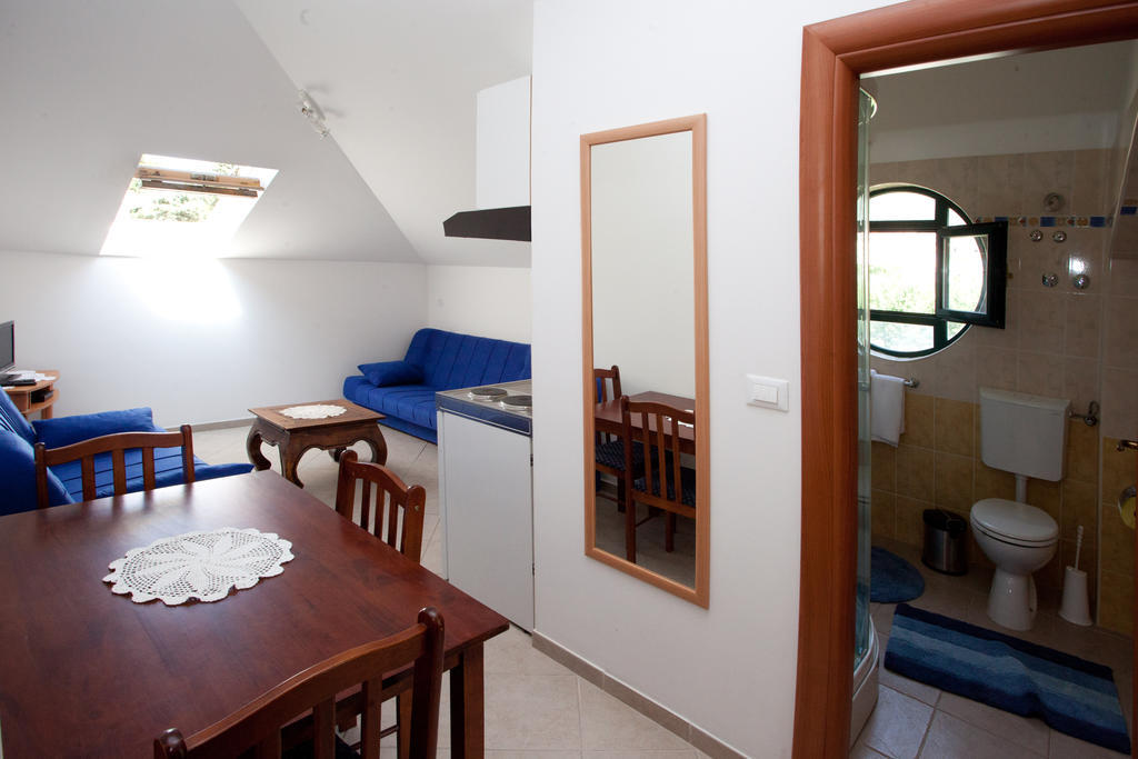Yacht Beach Apartments Kaštela 外观 照片