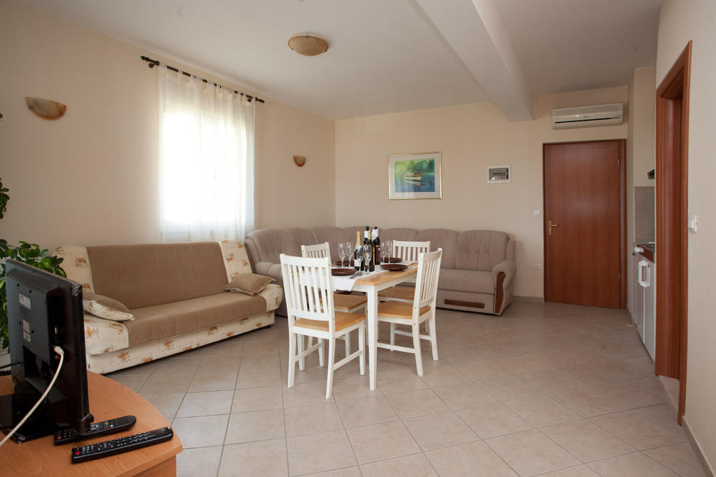 Yacht Beach Apartments Kaštela 客房 照片