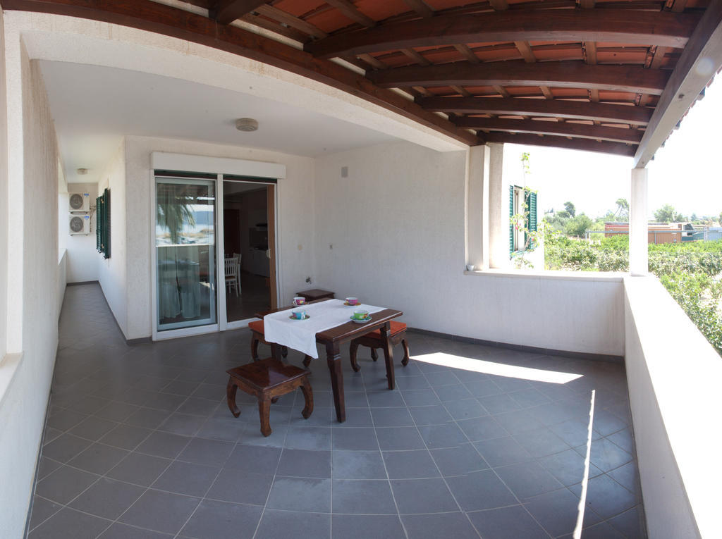 Yacht Beach Apartments Kaštela 客房 照片