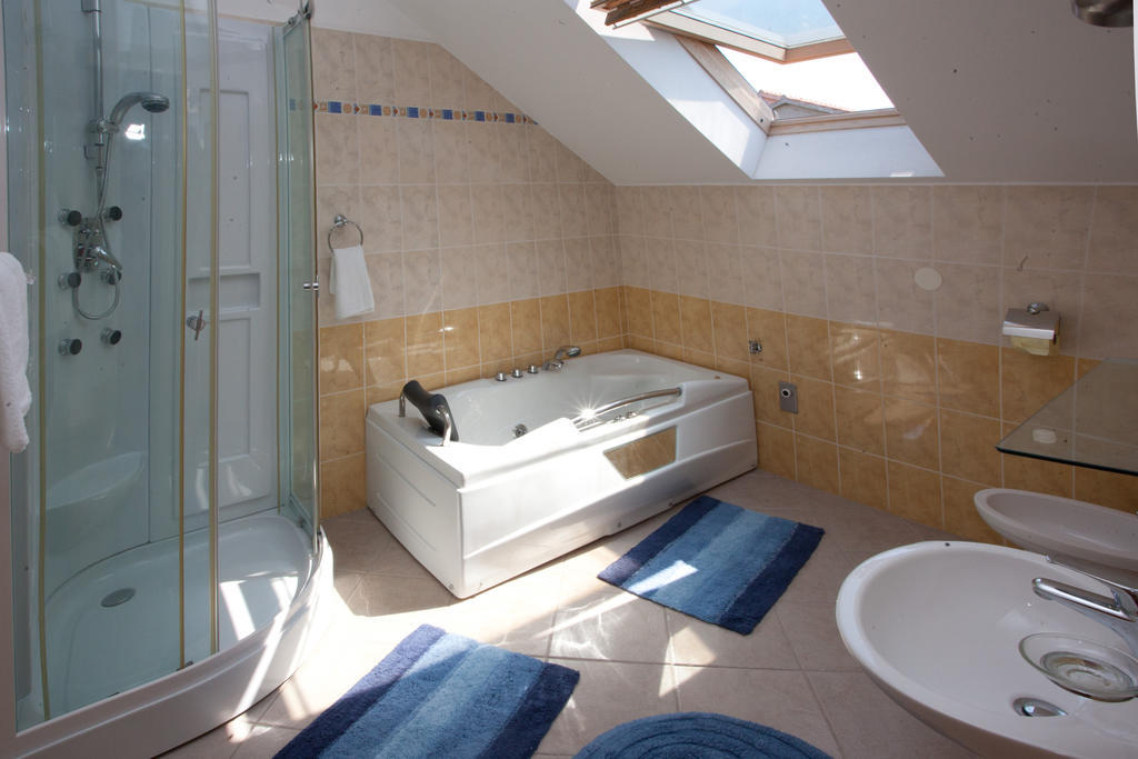 Yacht Beach Apartments Kaštela 外观 照片