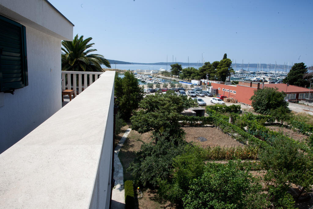 Yacht Beach Apartments Kaštela 客房 照片